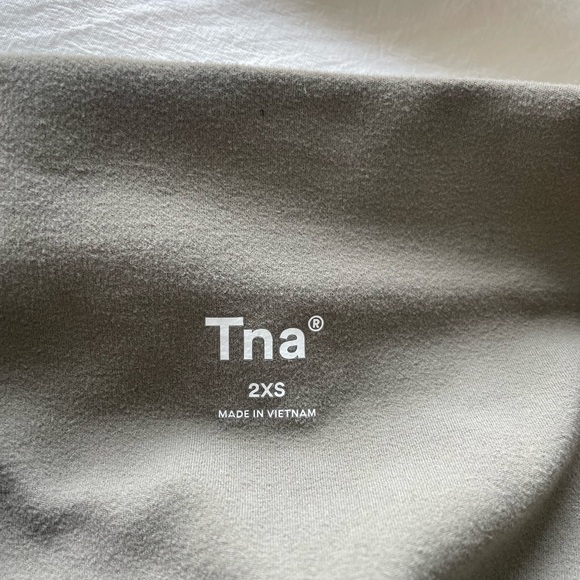 Aritzia butter bike shorts (sz. xxs) - Picture 3 of 5